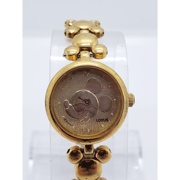 Disney Mickey Mouse watch. Mickey engraved into watch face. V401-X172 main image 5